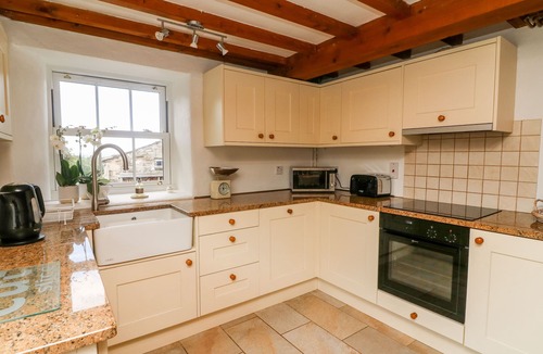 Sedbergh Cottage | SPOUT COTTAGE, family friendly, character holiday cottage in Sedbergh