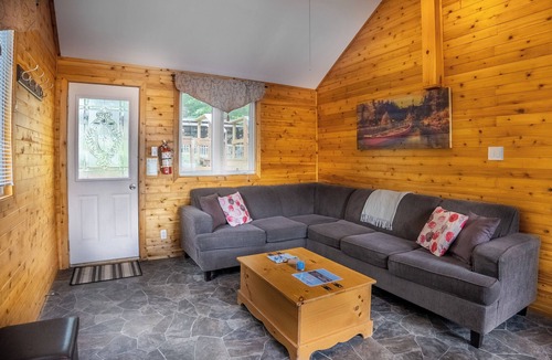 Arden Cottage | Springwood Cottage Resort - Cottage 7