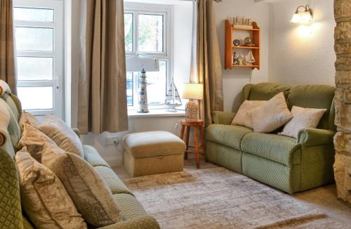 Muston House | Squirrel Cottage