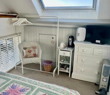 Long Melford Bed & Breakfast | St Catherines Cottage The Old Schoolhouse
