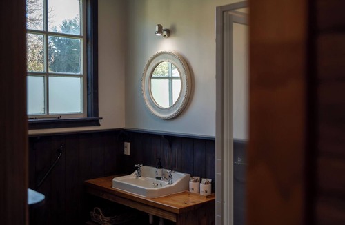 Springlands Bed & Breakfast | St Leonards Vineyard Cottages