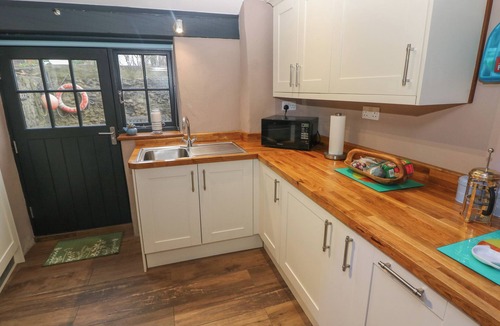 Pembroke Cottage | STABLE COTTAGE, pet friendly, character holiday cottage in Pembroke