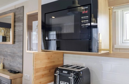 Hopton Cottage | Stag Lodge, Caravan 70