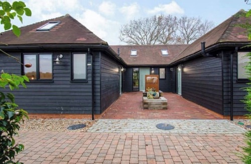 Sutton Valence House | Star's Special Sanctuary, perfect for relaxation. Pet friendly, rural Kent