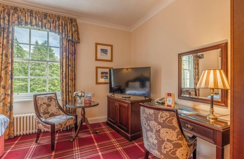 Nairn Hotel | Stay in Style by Nairn Beach—Golf, History & Comfort Combined