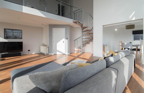 Tradeston Apartment | StayCentral Apartment - Glasgow City Penthouse