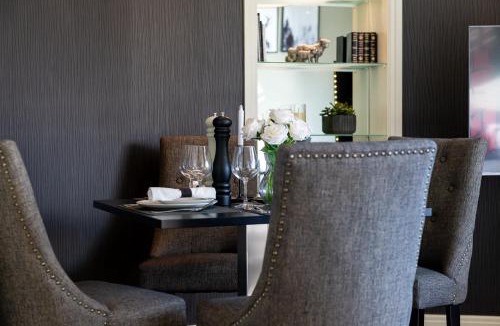 Tillicoultry House | Stirling Riverview Apartment - Free Parking