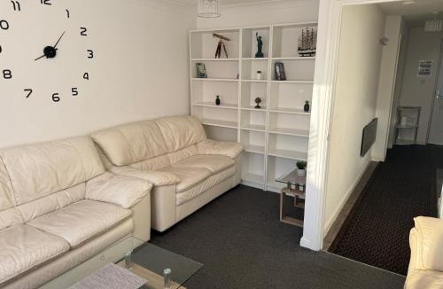Fishlake Apartment | Stony Apartment House