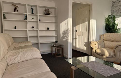 Fishlake Apartment | Stony Apartment House