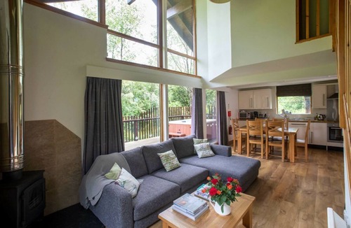 Callander Cabin | Strathyre Classic Golden Oak, Callander