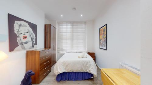 Mapesbury Apartment | Studio 48B