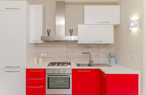 La Maddalena Apartment | Studio Apartment 'Monolocale La Maddalena' with Mountain View, Wi-Fi and Air Conditioning