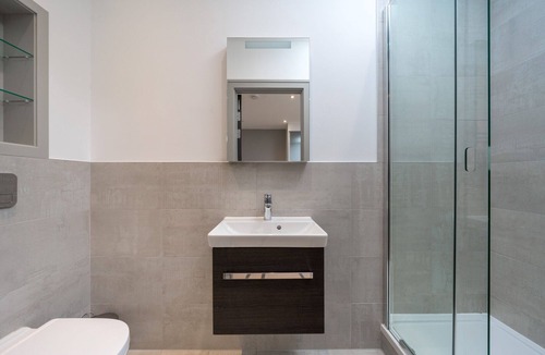 Tottenham Green Apartment | Studio Flat in Seven Sisters