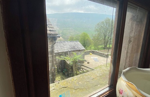 Sedbergh Apartment | Studio flat, views of Whernside , perfect base for exploring the Yorkshire dales