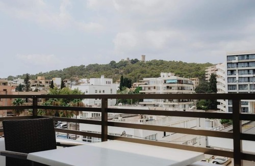 Son Armadams Apartment | Studio with Castle Views + Rooftop Pool Access - Discover Palma de Mallorca
