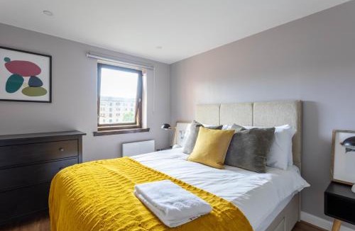 East End Apartment | Stunning 1 Bed Merchant City Apartment with Parking