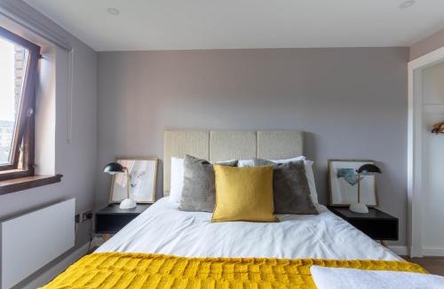 East End Apartment | Stunning 1 Bed Merchant City Apartment with Parking