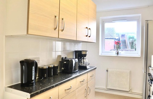 Kennington Apartment | Stunning 1 bedroom apartment in Central London, Kennington Sleeps 4, Zone 1/2