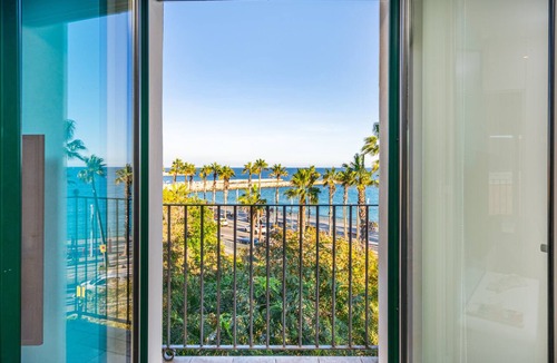 Barceloneta Apartment | Stunning 2-Bedroom Apartment with Sea View in Barceloneta
