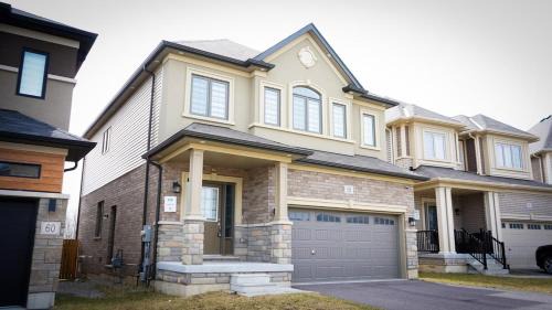 County of Brant House | Stunning fully furnished detached house 4 Bed Retreat, with complete privacy and comfort, WiFi & Full Kitchen