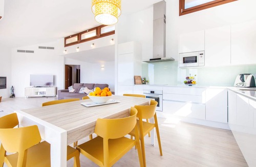 Galilea House | Stunning home in Galilea