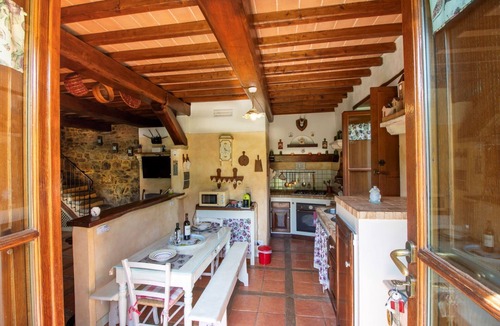 Polvano Villa | Stunning private villa for 4 people with A/C, WIFI, private pool and TV, close to Cortona