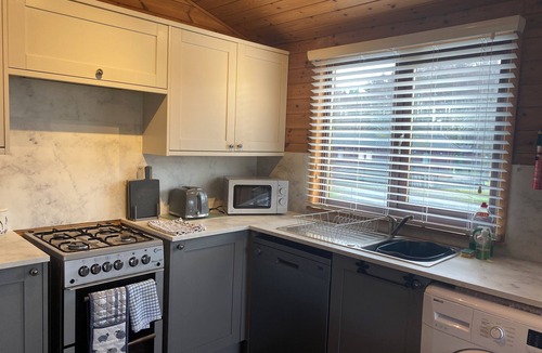 Rowardennan Cabin | Stunning Loch Lomond Views ~ A Peaceful Highland Retreat