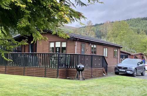 Rowardennan Cabin | Stunning Loch Lomond Views ~ A Peaceful Highland Retreat
