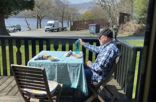 Rowardennan Cabin | Stunning Loch Lomond Views ~ A Peaceful Highland Retreat