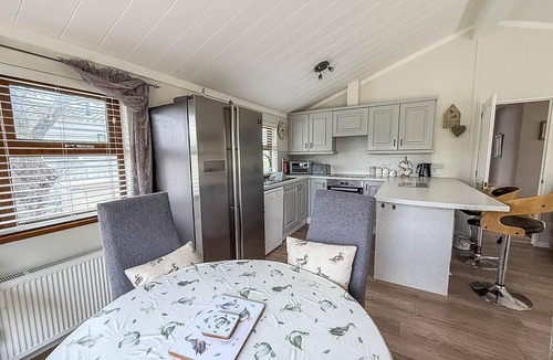 Saxmundham Cabin | Stunning lodge for hire at Carlton Meres in Suffolk ref 60013M
