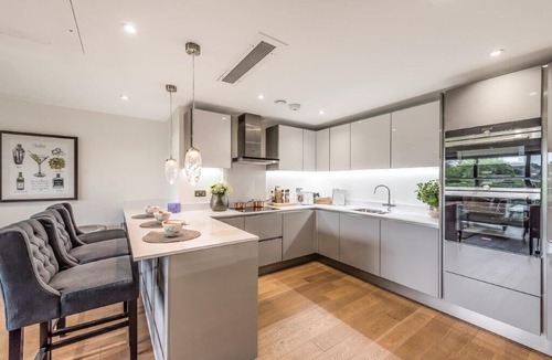 Childs Hill Apartment | Stunning Luxury 3 bed Apartment in Golders Green