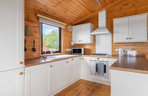 Kinross House | Stunning private villa for 4 people with WIFI, TV, balcony and pets allowed