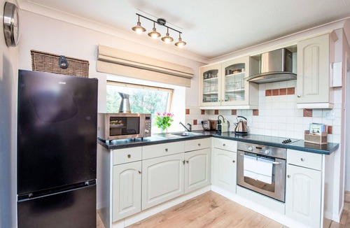 Lewiston House | Stunning private villa for 6 guests with WIFI, TV, patio and panoramic view