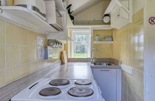 Glen Urquhart House | Stunning private villa for 4 guests with WIFI, TV and panoramic view