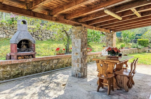 Poggi House | Stunning private villa for 4 people with terrace and pets allowed