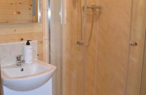 Horton in Ribblesdale Cabin | Stunning views of the Yorkshire 3 Peaks | 10 miles from Settle | The Hive Lodge