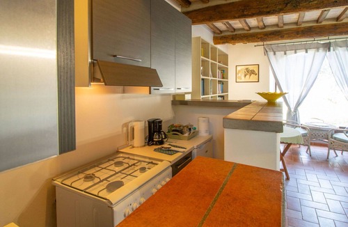 Pieve al Bagnoro House | Stunning villa for 2 guests with pool, TV and patio