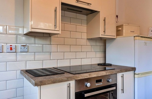 Wellington House | Stunning villa for 4 guests with WIFI and pets allowed