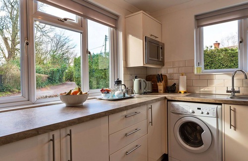 Wellington House | Stunning villa for 4 guests with WIFI and pets allowed