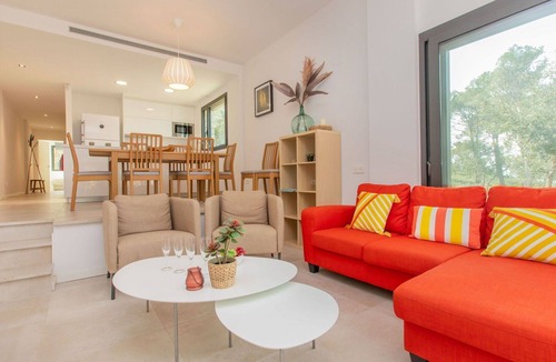 Llafranc House | Stunning villa for 7 people with WIFI, A/C, pool, TV, terrace and panoramic view