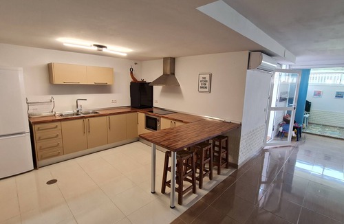 Torremolinos Villa | Stunning Villa Paraíso with Pool, Hot Tub, Wi-Fi & Air Conditioning