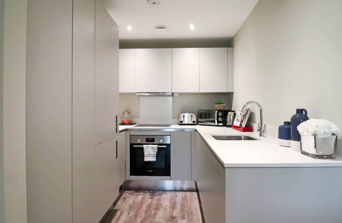Welwyn Garden City Apartment | ✨Stylish 1 Bedroom Serviced Apartment for Business Guests Free WiFi WGC✨