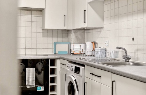 Tradeston Apartment | Stylish 2 Bed - 2 Bathrooms - Free Parking