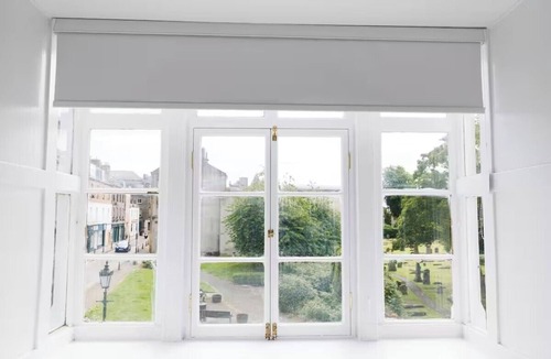 Dunfermline Apartment | Stylish 2-Bed Apartment in the Heritage Quarter