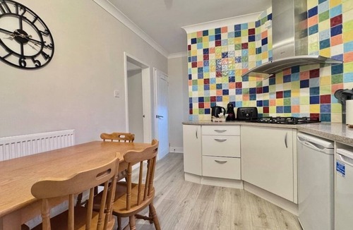 Kirk Sandall House | Stylish 2 Bedroom Home | 3 Beds | Free Parking