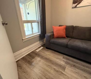 Sandwich Towne Apartment | Stylish 2BR 1 Bath Haven with WiFi and Parking