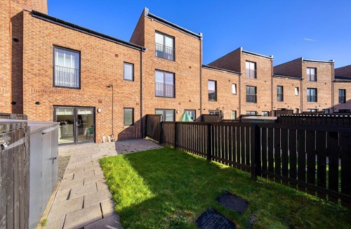North Glasgow House | Stylish 3-Bed House | Glasgow City Centre