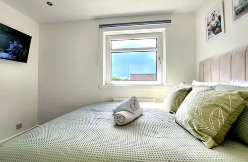 Newton Mearns House | Stylish 3 Bedroom House in Glasgow