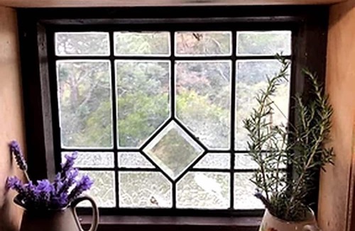 Hapuku Cottage | Stylish Accommodation near Kaikoura with Stunning Views