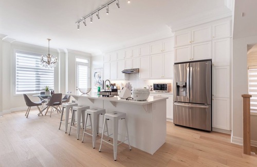 Unionville House | Stylish and Brand New: Your Cozy 4-bedroom Getaway